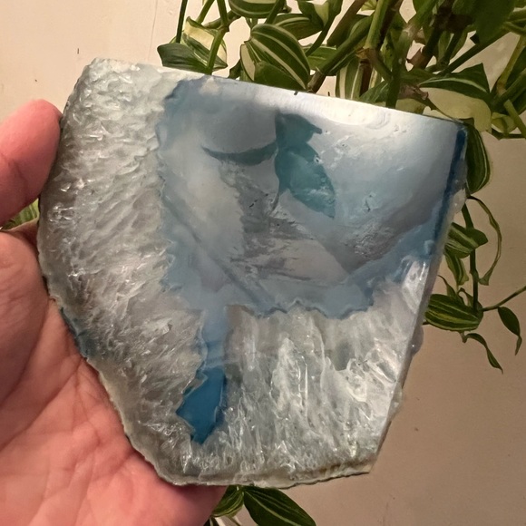 Blue Agate Crystal - Picture 10 of 12